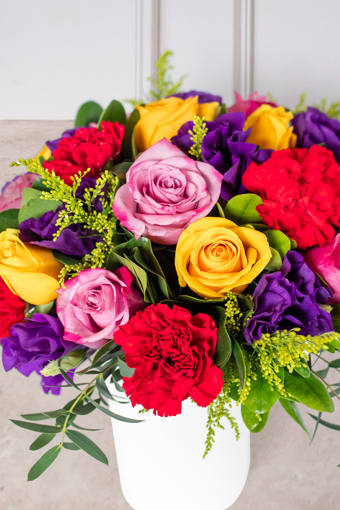 Cartagena - Rosa Morada, Amarilla, Clavel Rojo y Lisianthus