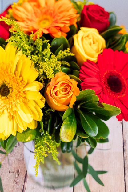 Rumba - Gerbera Amarilla, Rosa Roja y Naranja