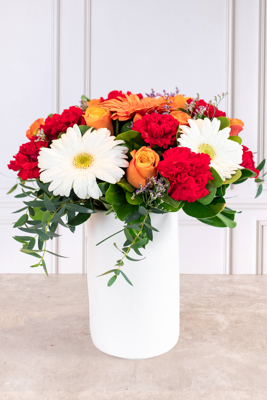Mandarina - Gerbera Blanca, Naranja, Rosa Naranja y Clavel Rojo