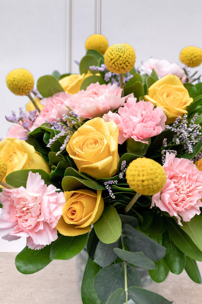 Lolita - Rosa Amarilla, Clavel Rosa y Craspedia (PEREIRA)